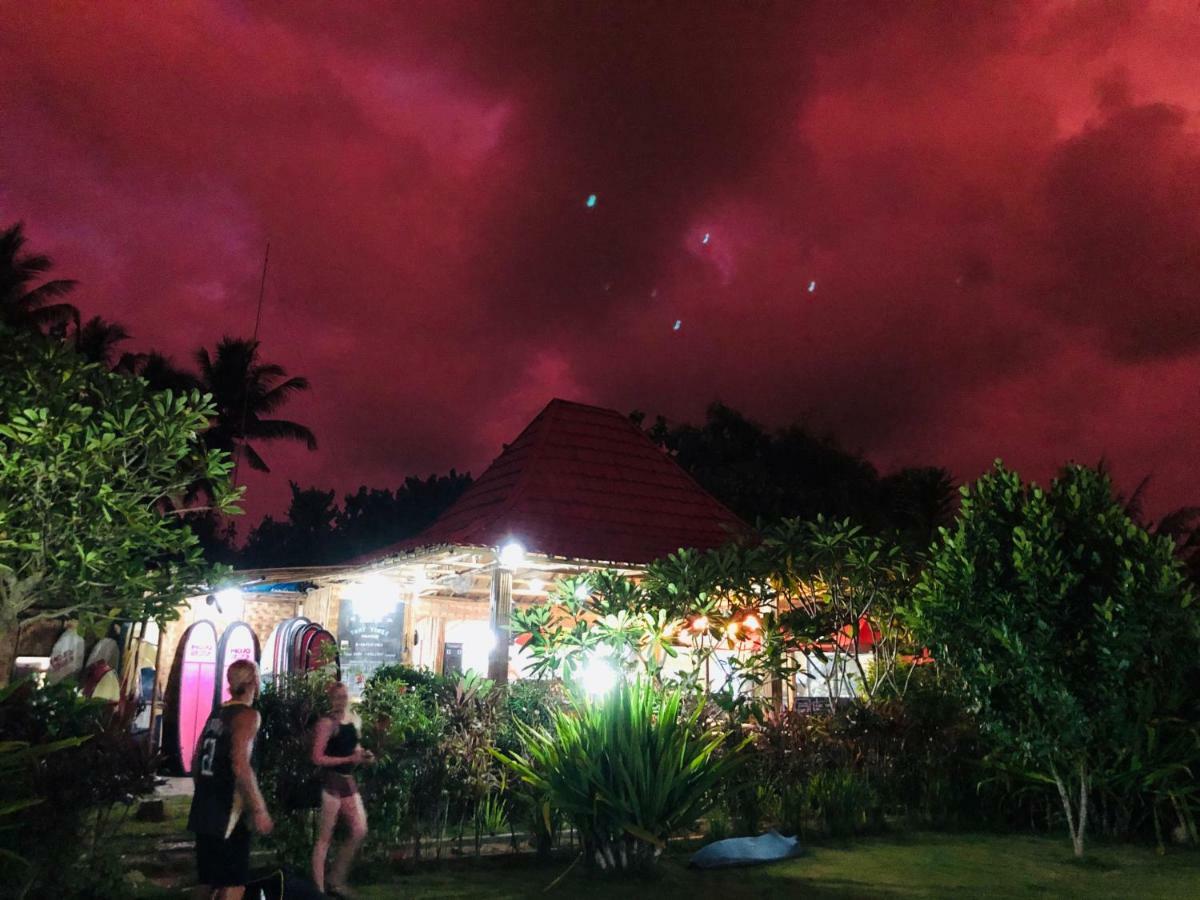 Mojosurf Camp Red Island Hotel Pasanggaran Buitenkant foto