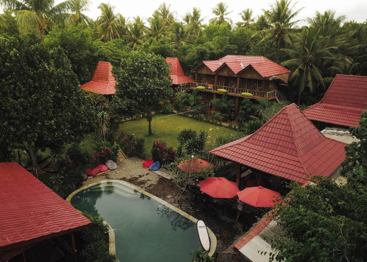 Mojosurf Camp Red Island Hotel Pasanggaran Buitenkant foto