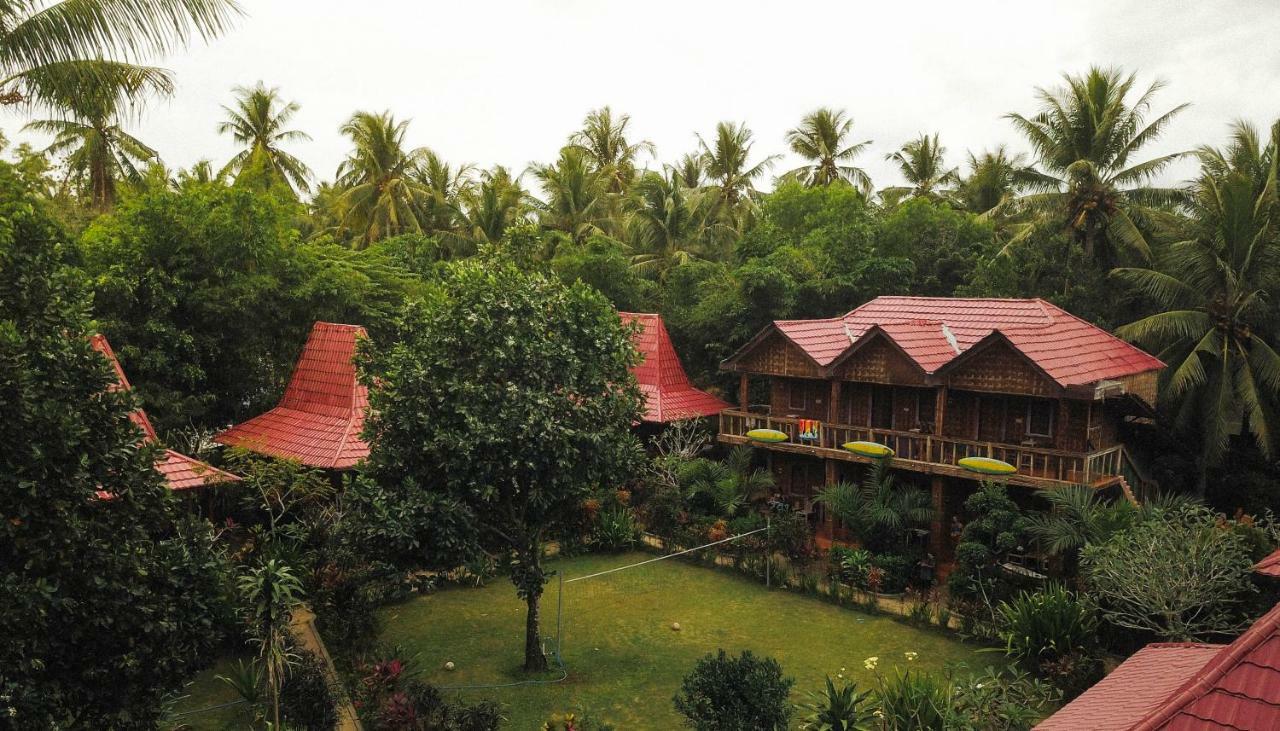 Mojosurf Camp Red Island Hotel Pasanggaran Buitenkant foto
