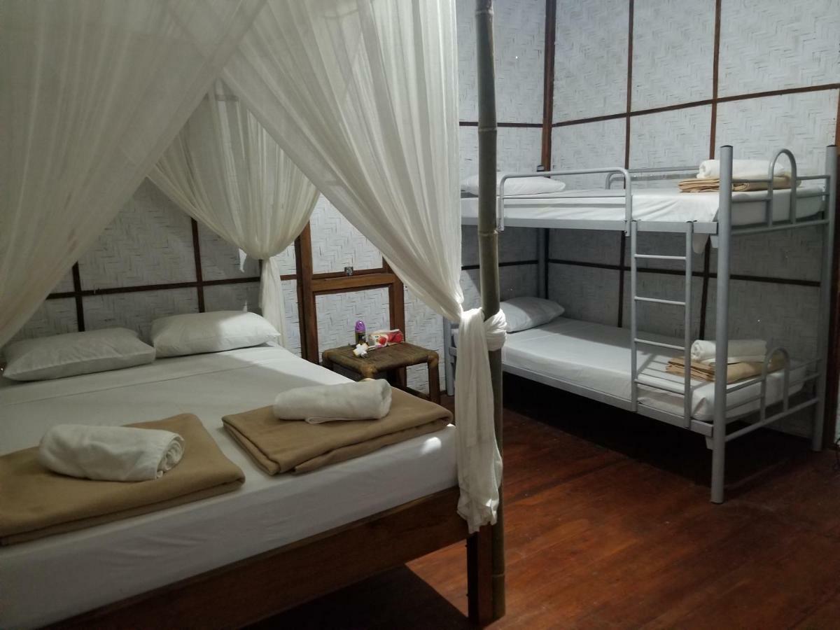Mojosurf Camp Red Island Hotel Pasanggaran Buitenkant foto